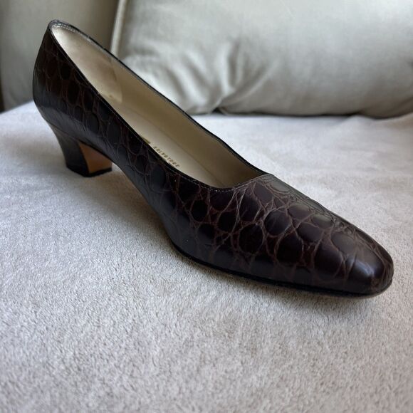 Salvatore Ferragamo Brown Croc Embossed Leather Low Heel Pumps Women 8 AAA - Picture 3 of 16
